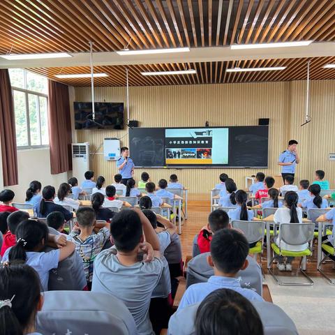 “警校携手，安全你我”——太平小学开展反恐知识宣传教育活动