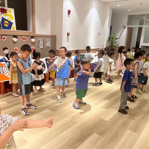 动创家乐高幼儿园一日生活