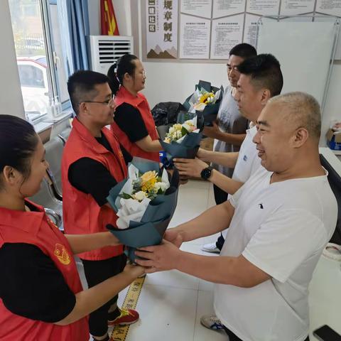 北环二建社区：慰问退役军人 不忘革命初心