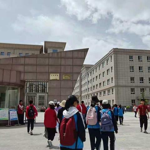 家长驻校新常态 携手奋进谱华章——驻校家长督教督学侧记