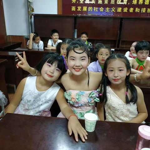 甘河中心学校参加青少年活动中心“最美童声”片区复赛侧记