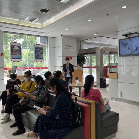 湘西长行村镇银行乾城支行金融知识普及