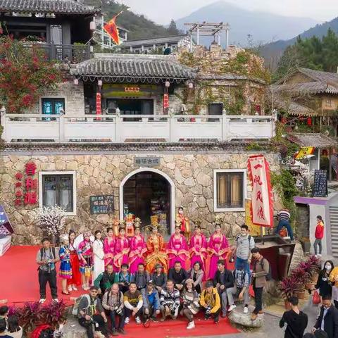 新兴摄影协会在天露山梅花节采风活动