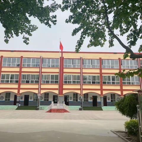 同向 同心 同行 ——新乐市邯邰学区赤堠小学家长会