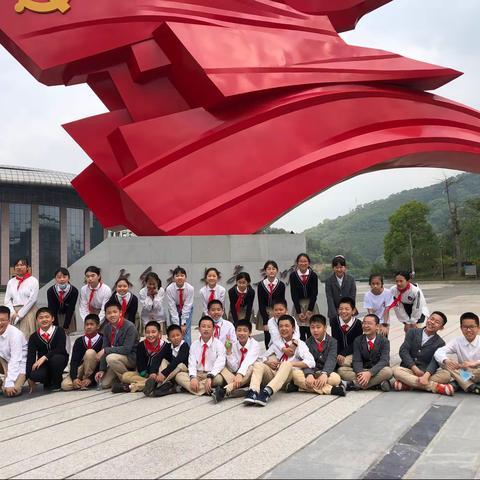 学雷锋•见行动|市实验小学606班开展捡拾垃圾志愿服务活动