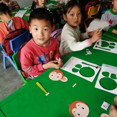 每个孩子都是创作家，你给他们足够的空间，他们给你超乎意料的想象！！