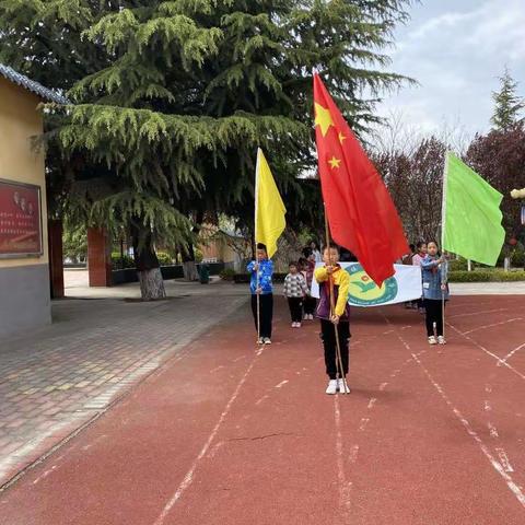 奋勇拼搏   展我风采                                          ——陈炉镇双碑小学趣味运动会