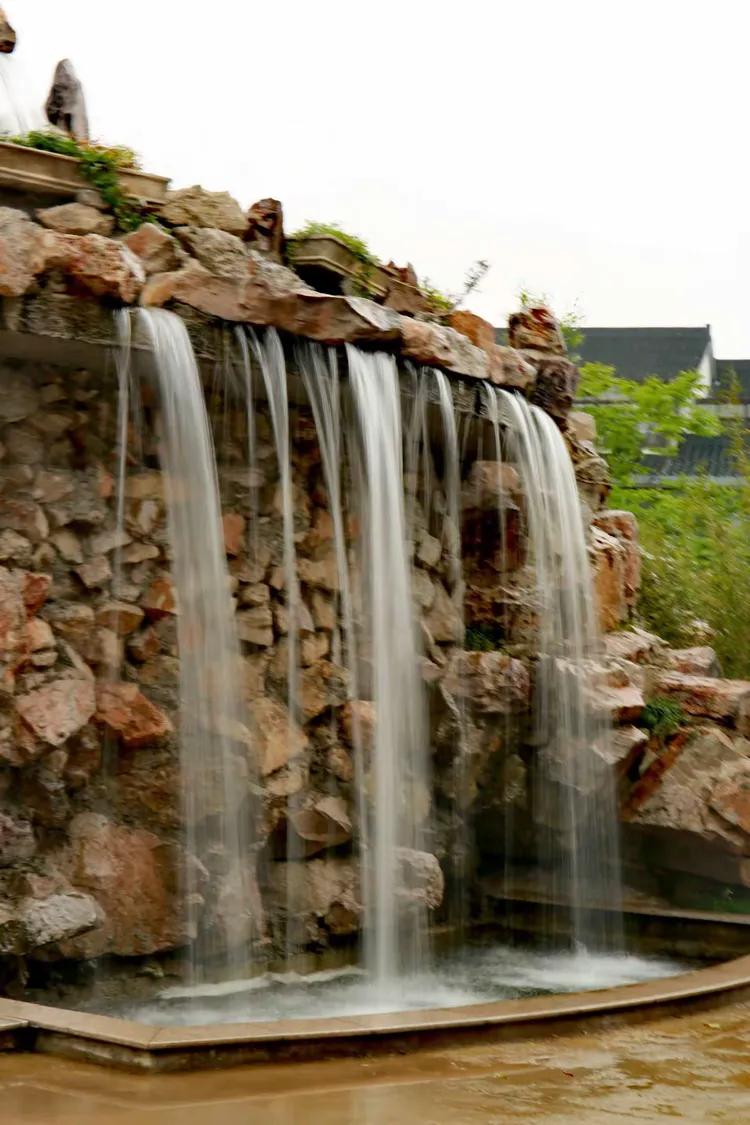 人造瀑布