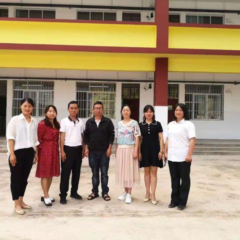 《农村低年级口语交际教学策略的研究》课题组课堂教学研讨交流活动