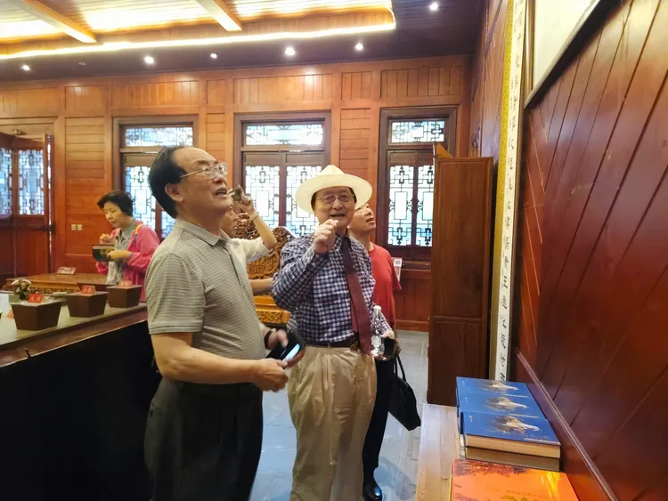 图片[5]-纪实散文｜金盆地：以匠心守初心 以文化铸品牌——记文化学者一行探访金盆地集团-华闻时空