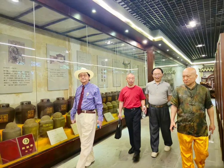 图片[3]-纪实散文｜金盆地：以匠心守初心 以文化铸品牌——记文化学者一行探访金盆地集团-华闻时空