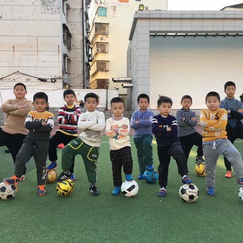 “小小足球，大大梦想”——花园小学基地足球班风采2