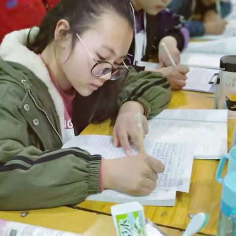 热火少年七一班第一届汉字硬笔书法比赛