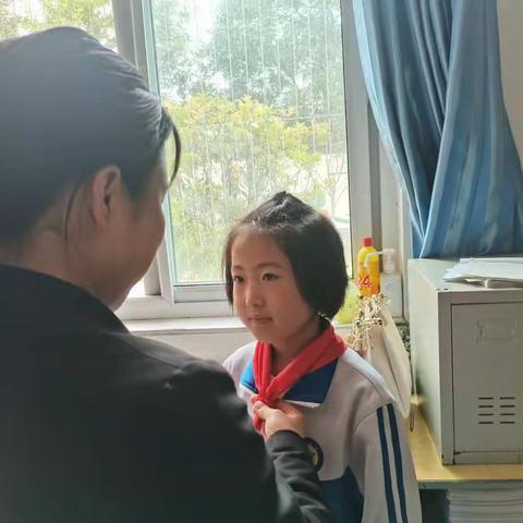 你好，少先队！ ——东新小学入队指南之“六会”“一做”