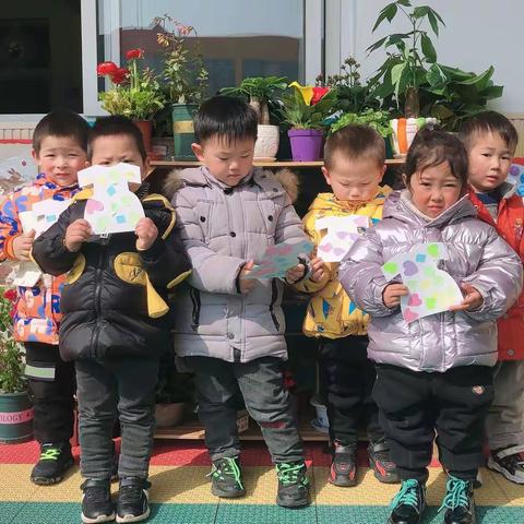 六一幼儿园小三班3.8女神节活动剪影