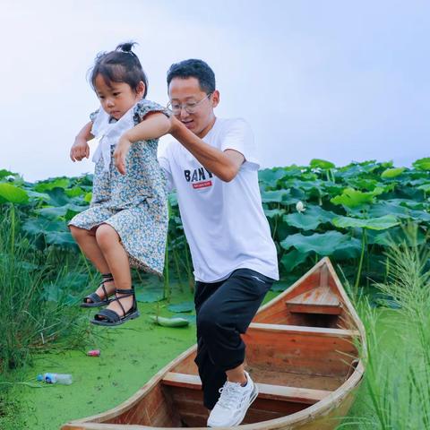 韩阳首届荷花节前夕摄协应邀采风千亩荷塘