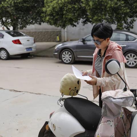 李店村党支部组织暑假回乡学生进行社会实践活动