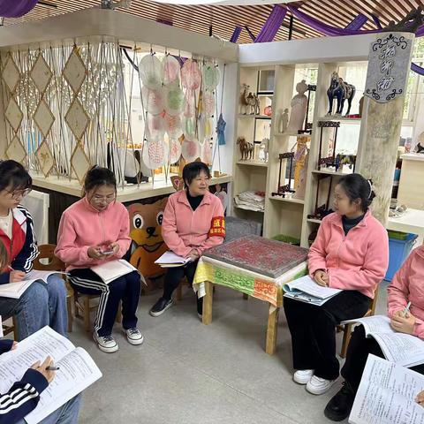 【教育教学】聚焦教学 群策群力 研磨共生——莲湖六幼中班组集体教学观摩活动