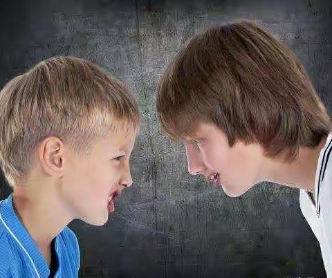 敦煌市第三幼儿园大三班《不输在家庭教育上》之《孩子被人骂 我教他这么应对》
