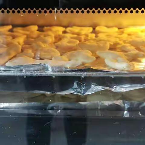 小二班饼干制作活动开始啦🤗