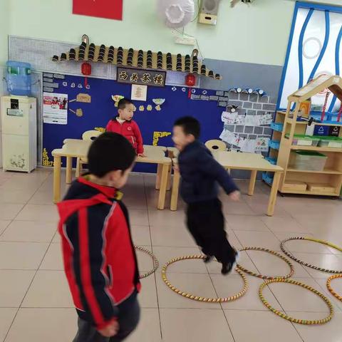 阴雨天体育运动不缺席——西村园区中一班
