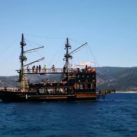 胡志龄的美篇(十)离开费特希耶前往博德鲁姆小镇，座木帆船游览爱琴海。