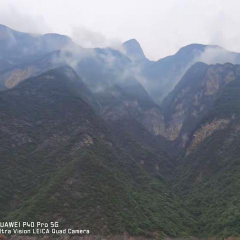 胡志龄的美篇游山峽（四）