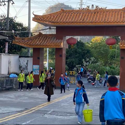 不断学习，提升自我，争做合格教师——记融水县民族小学—跟岗学习第一天