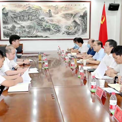 市房管局到成安县督导自建房安全专项整治和老旧小区改造工作