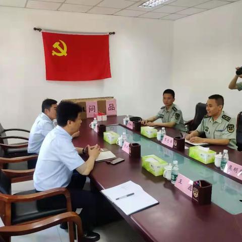 八一慰问进军营 军银合力谋发展