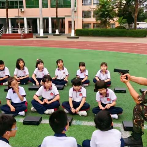 海南昌茂花园学校小学部开展“国防教育暨军事训练”活动
