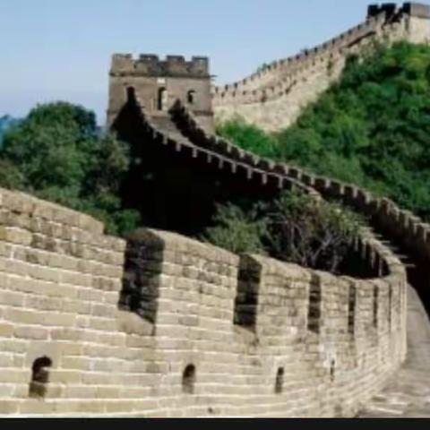 中许幼儿园学前班童心童画《游长城》