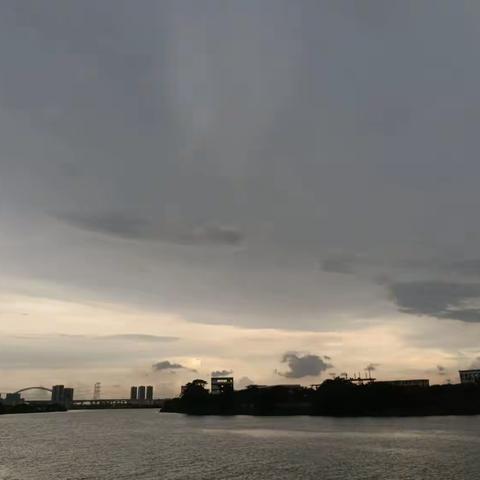 日落。