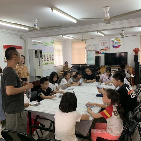 大二祥东联办——玩转创新屋“木质遥控小车”手工制作活动