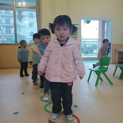 👫童馨幼儿园小小班第五周快乐生活记