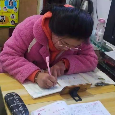 城关镇中心小学五年级学习进行时……