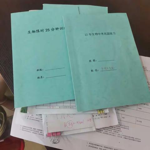 第十七周初二生物备课组集体备课记录———凝心聚力，助力学生生物中考。