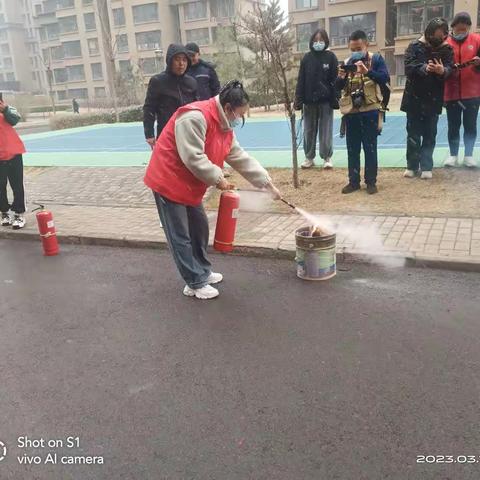 香阅四季社区，消防演练进小区