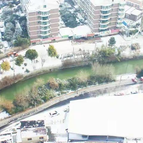 高处看雪景