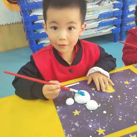 谨程连锁幼儿园丽都园中班-手工作品宇宙星际