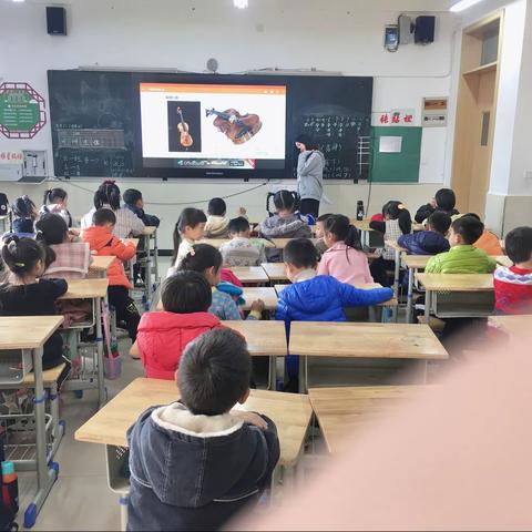 叮咚器乐社——李思宇  余卢英