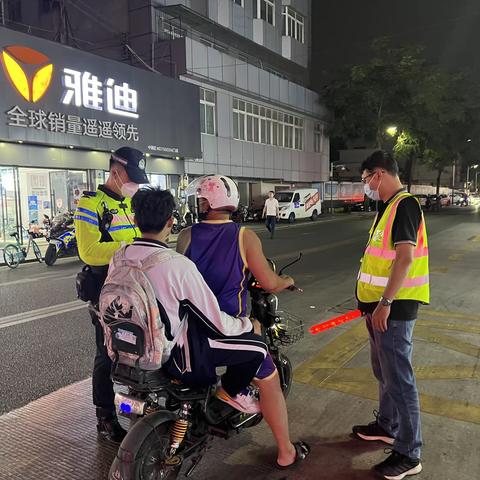 龙岗墟社区开展夜间交通综合整治行动
