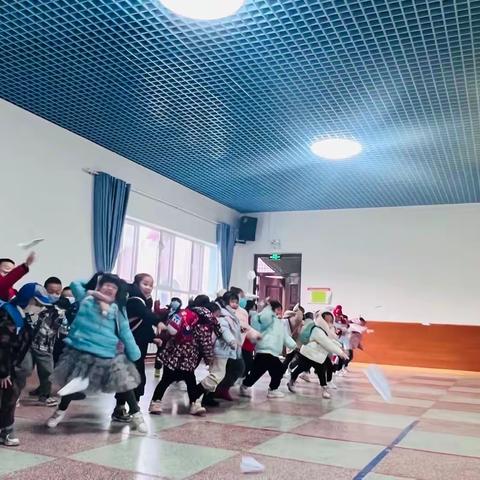 敦煌市第二幼儿园《不输在家庭教育上》第三十八卷第十四章“品格塑造”