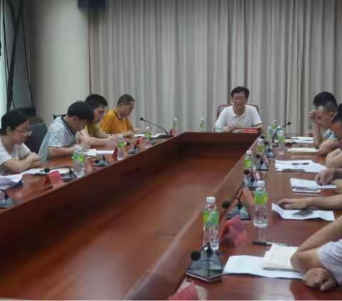 贯彻落实全市依法治市工作会议精神，龙华区召开依法行政工作座谈会