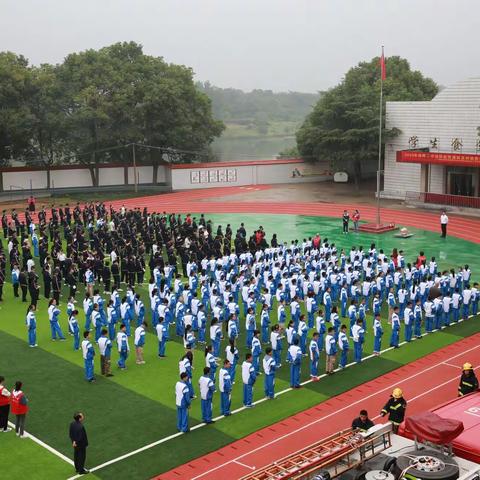 珠晖二中开展消防演练紧急救护知识培训