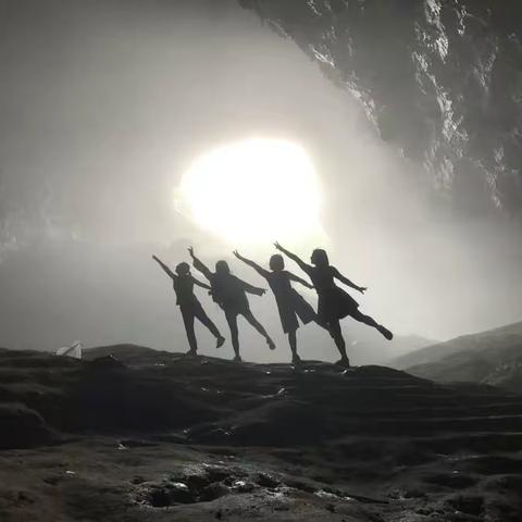 张家界穿越部落演绎槟榔谷的风情