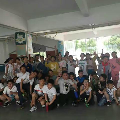 美丽的五月 精彩的瞬间——第一实小五三班拓展训练（二）