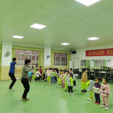 小苹果幼儿园中三班