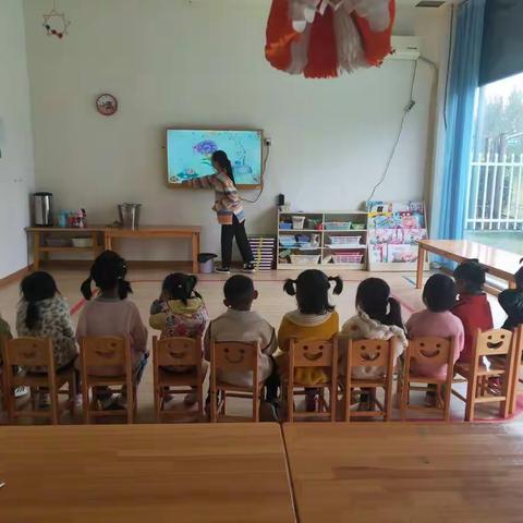 金秋十月，硕果累累——小斑马幼儿园中班十月剪影