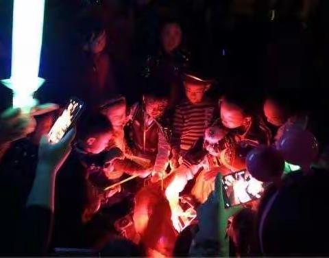 小斑马(原小启阳）实验幼儿园篝火晚会邀请函